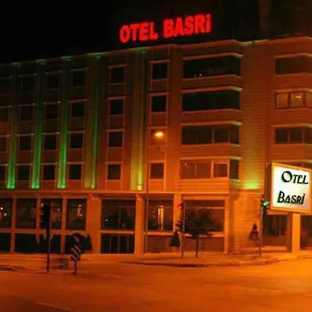 Otantik Basri Отель 3*